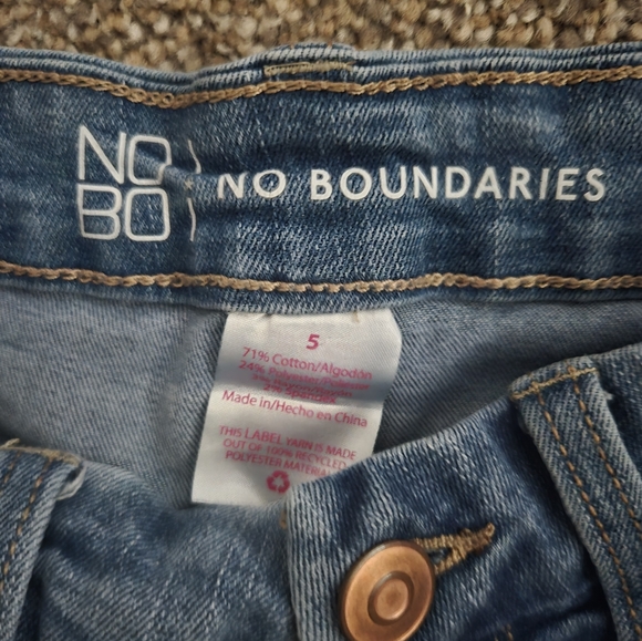 No Boundries Denim - Picture 6 of 6